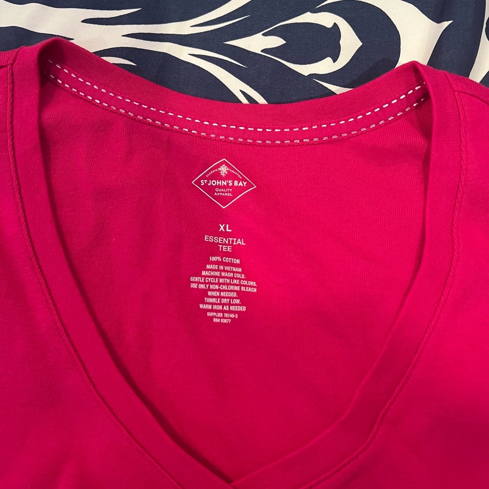 St John’s Bay - Essential Tee - Short Sleeve - Pink - NWT - Picture 3 of 3